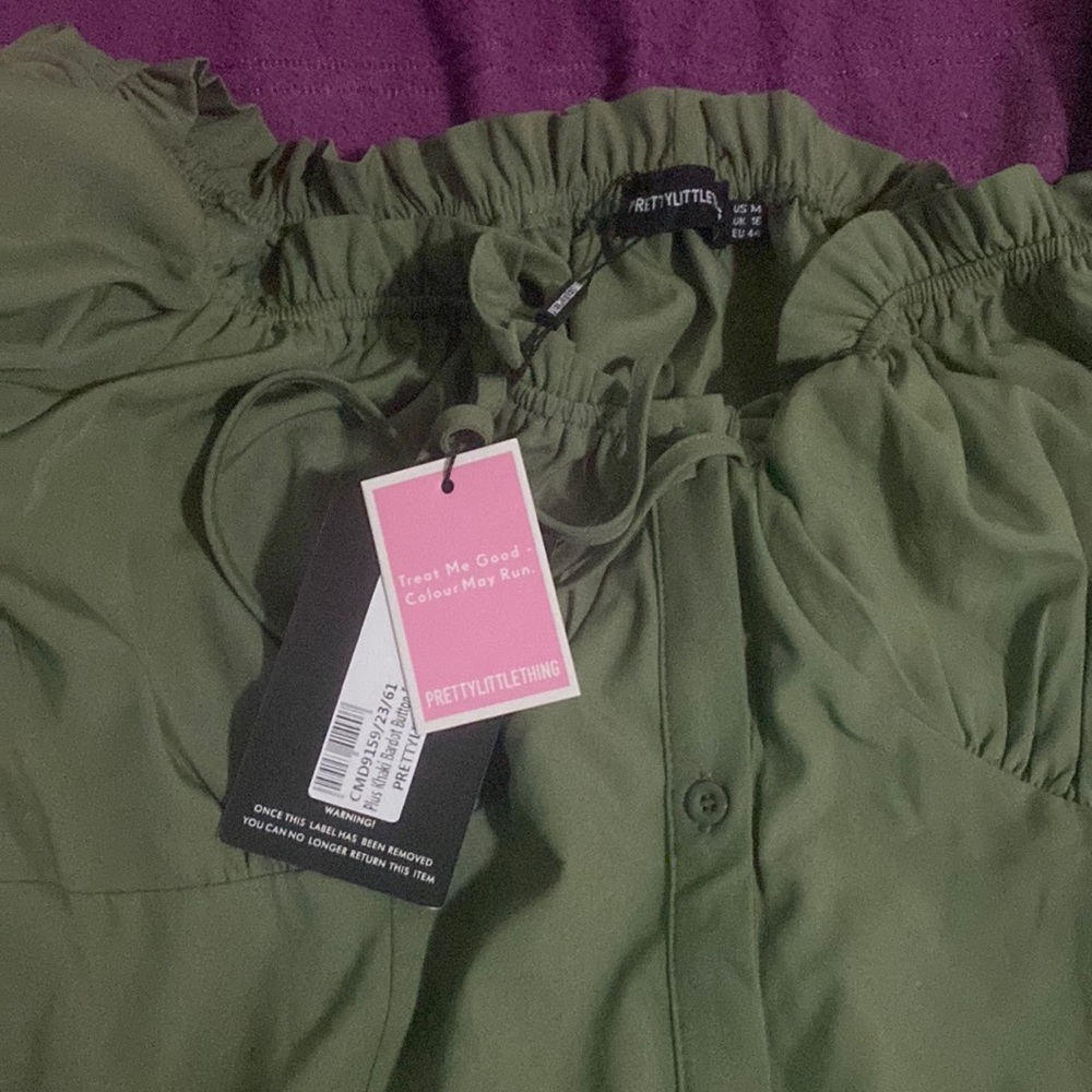 Womens Dress by Pretty littlethings a olive green color size medium - Picture 3 of 9